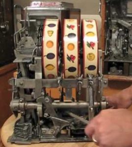 Antique pokies machine